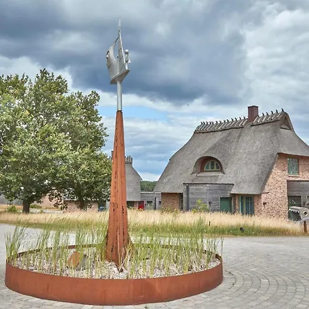 Reetdorf Geltinger Birk Kuenstlerkate Zwergbirke Nieby (Nieby, Schleswig-Flensburg)