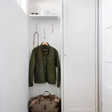 Reetdorf Geltinger Birk Kuenstlerkate Zwergbirke Feriehus