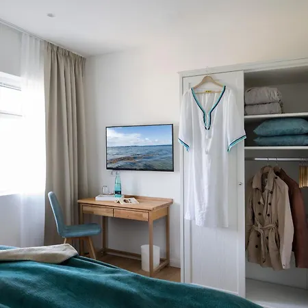 Reetdorf Geltinger Birk Kuenstlerkate Zwergbirke Nieby (Nieby, Schleswig-Flensburg)